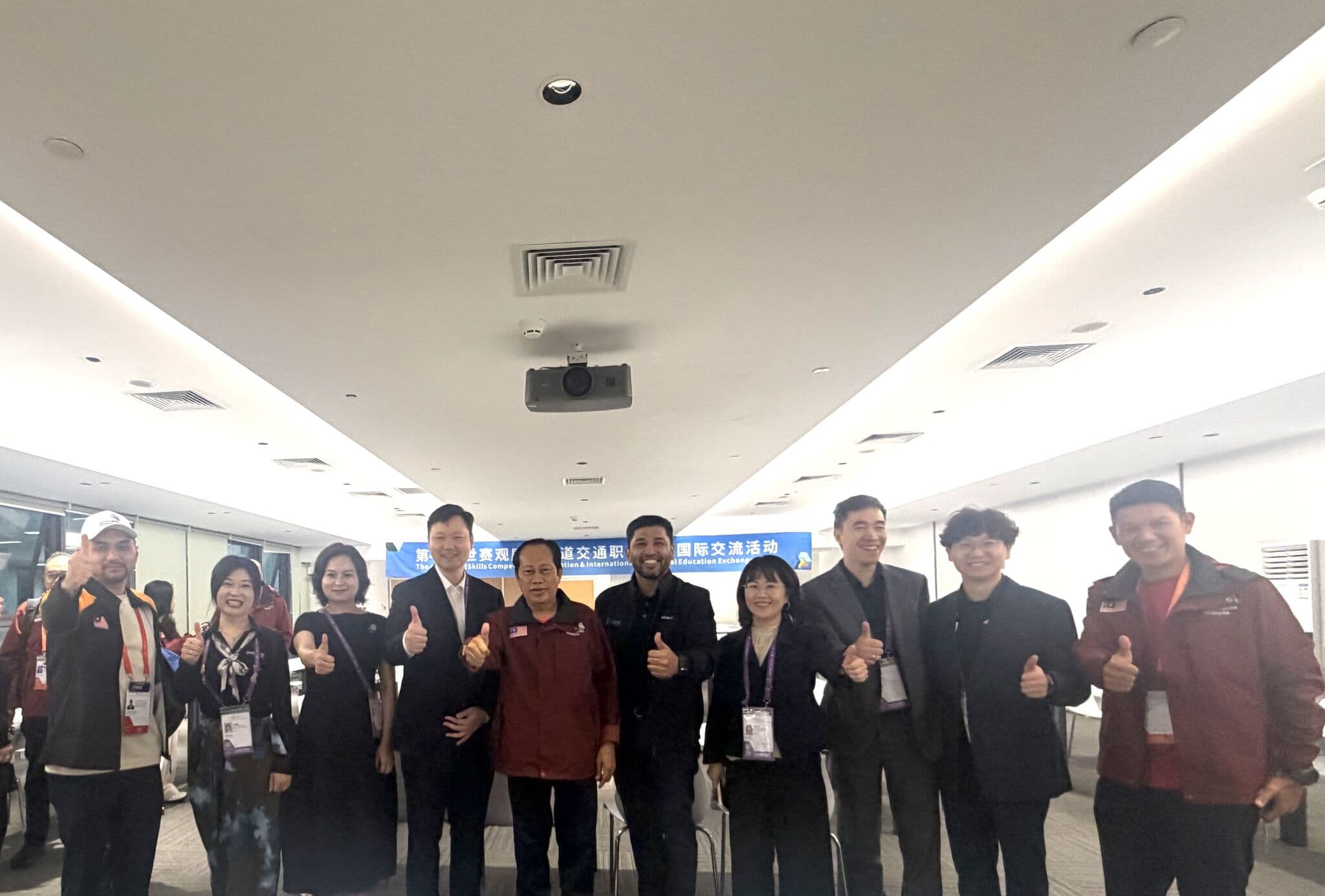 Building Digital Dentistry Talent Through Technology and Knowledge Transfer